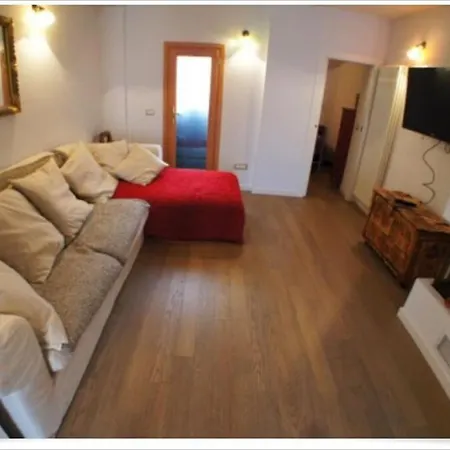 La Casetta Sulla Piazza Principale Di Holiday home